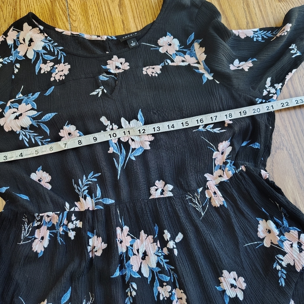 Torrid black floral blouse asymmetrical long sleeve elasticated waist rayon 1. - Picture 10 of 15